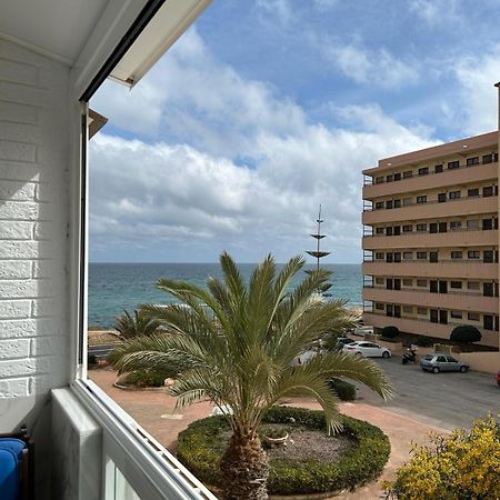 Splendido Appartamento Fronte Mare Vista Spiaggia - Prima Linea Mare تورّيفيِخا المظهر الخارجي الصورة